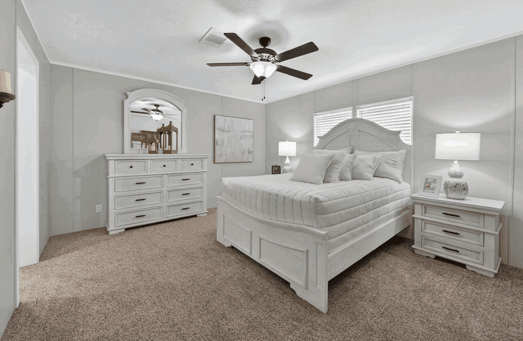 Marlin bedroom home features