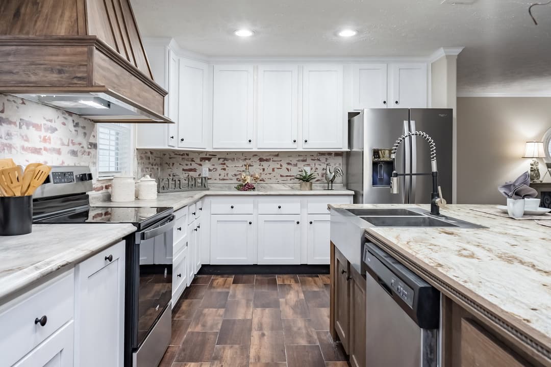 Tiger cat kitchen home features