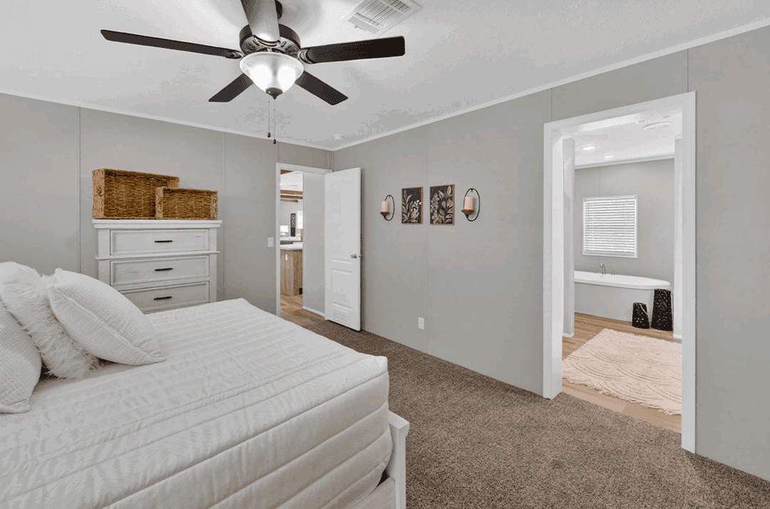 Marlin bedroom home features