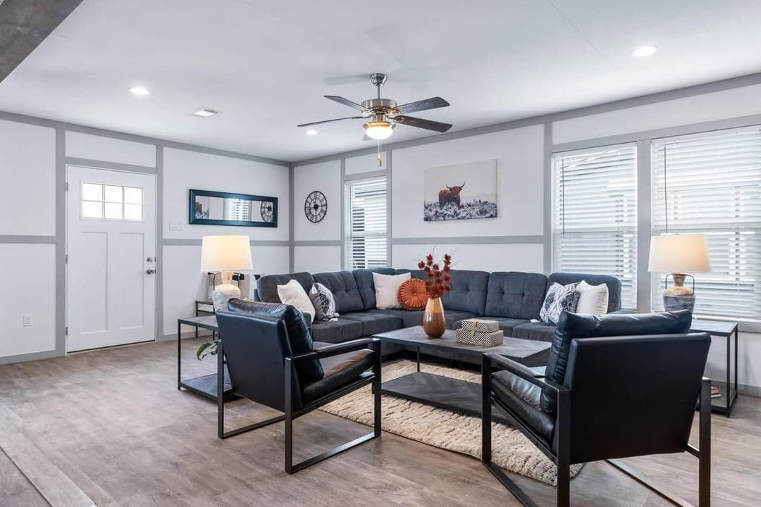 The lakeland interior home features