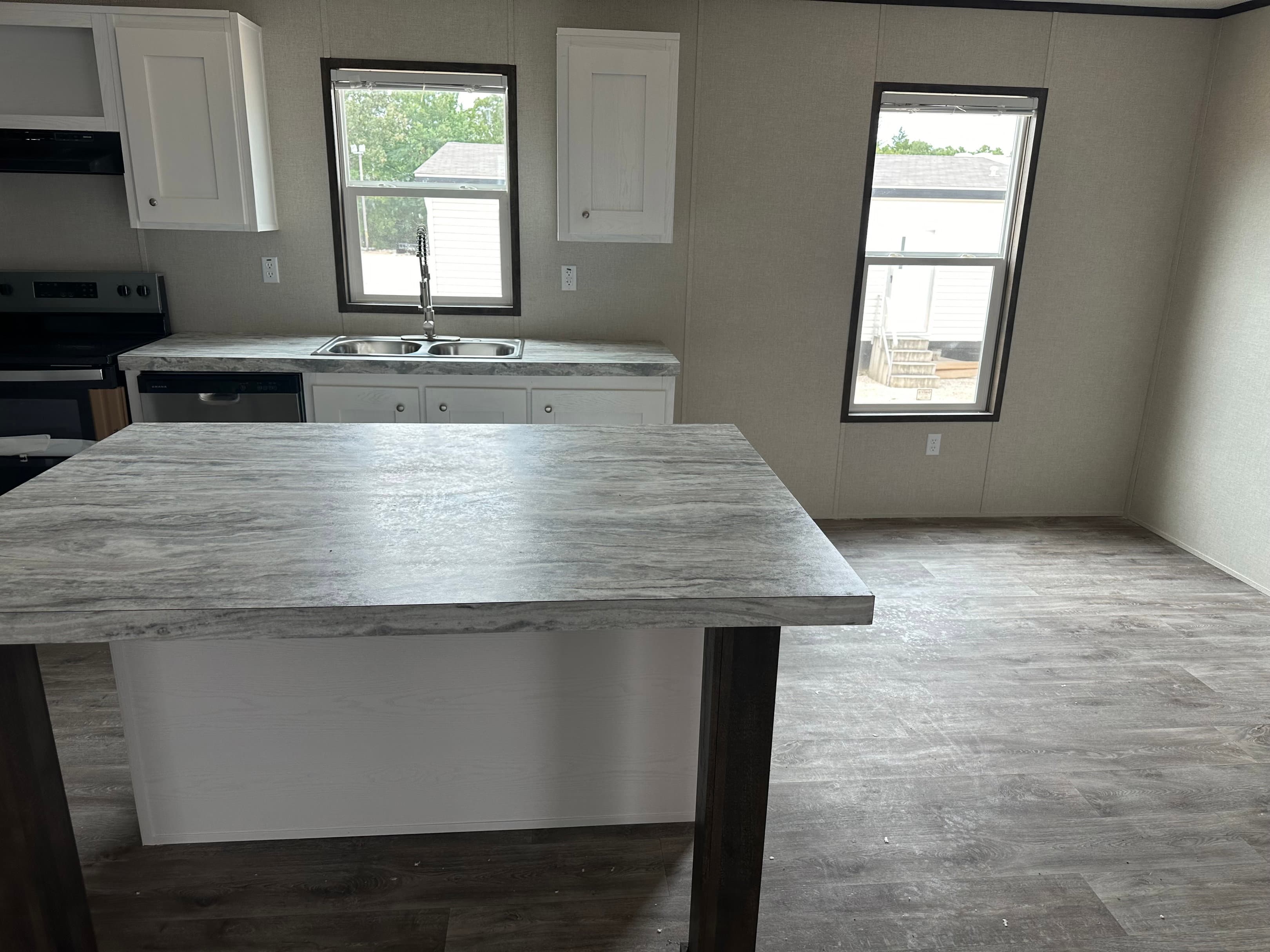Rosewood  home features