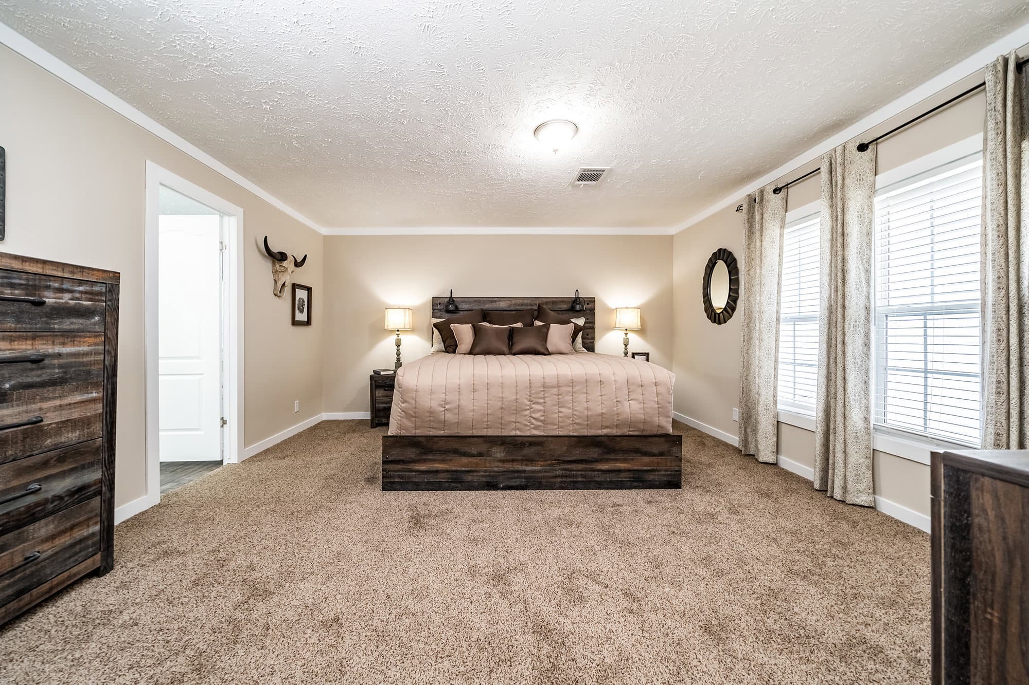 Mayfield bedroom home features