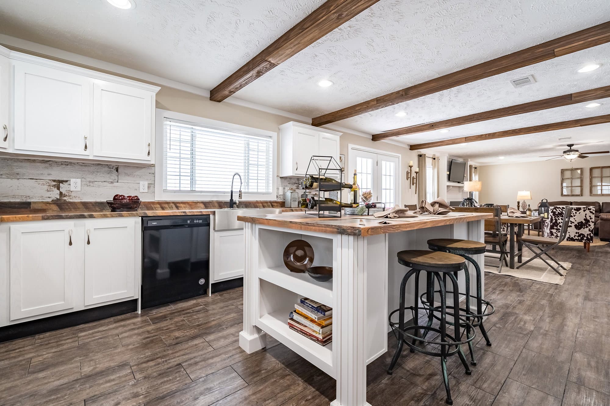 Mayfield kitchen home features