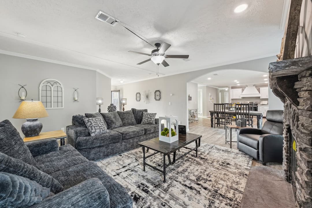 Stagecoach interior home features