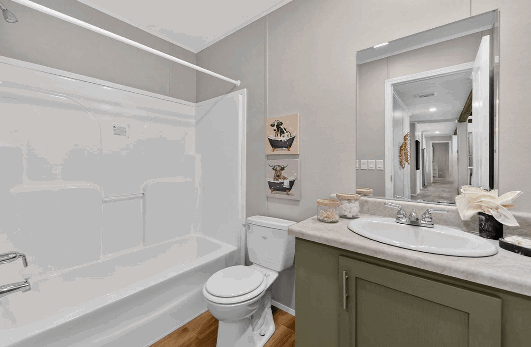 Marlin bathroom home features