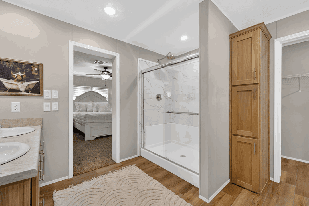 Marlin bathroom home features