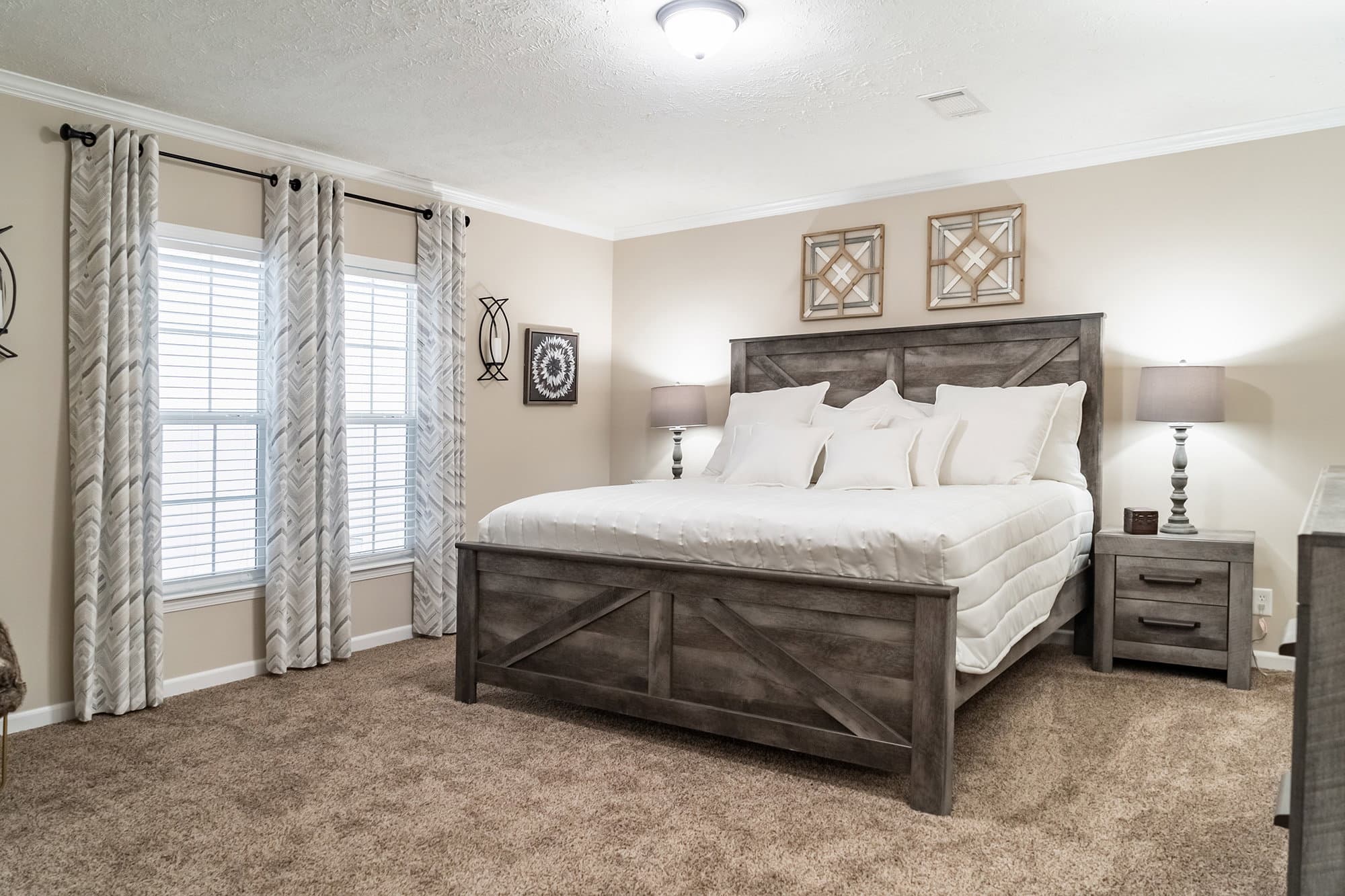 Tiger cat bedroom home features
