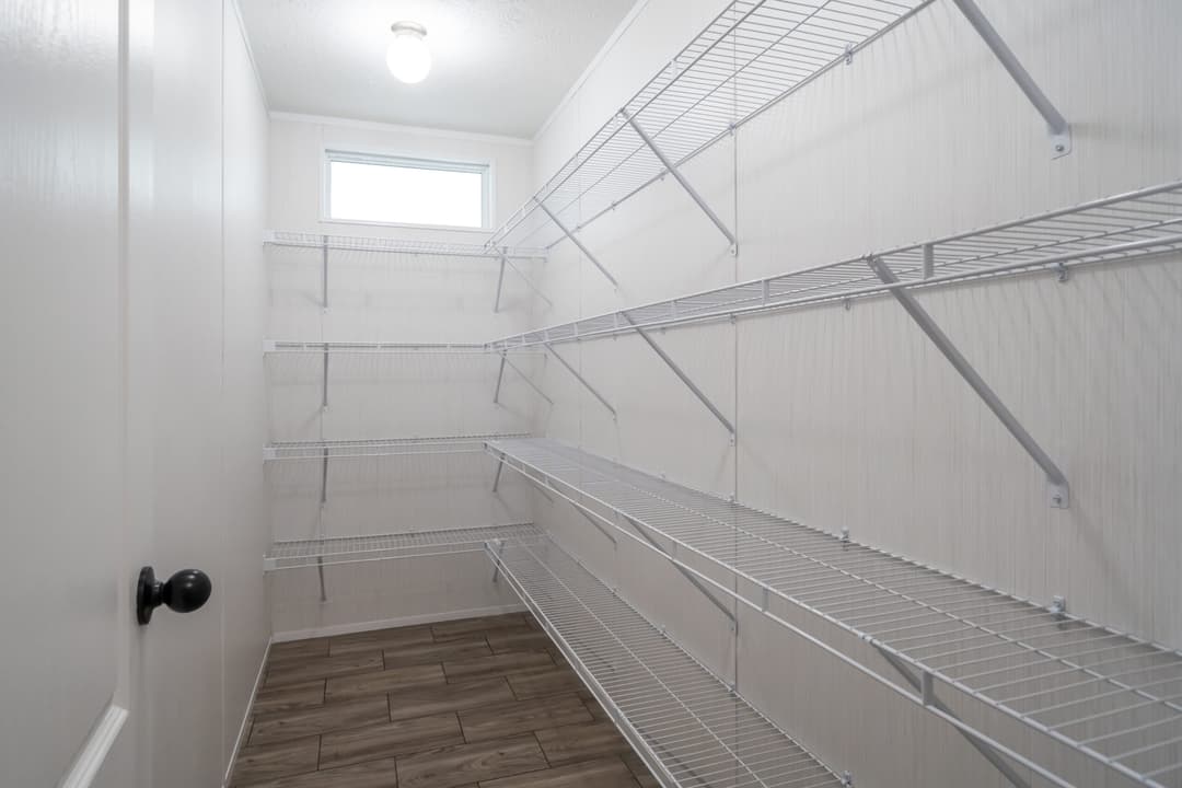 Diamondback interior home features